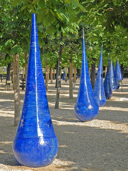 Xavier Boggio: "Blue drops" | Art Installations, Sculpture, Contemporary Art | Scoop.it