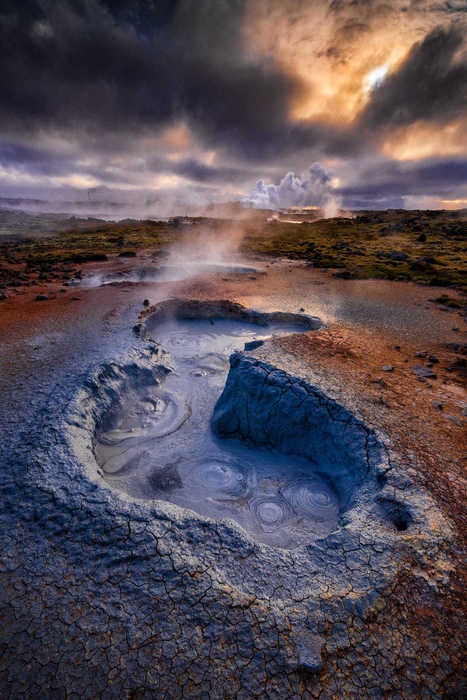 Boiling and smoking earth por Sus Bogaerts  | My Photo | Scoop.it