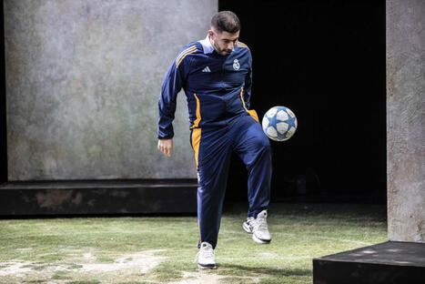 VIDÉO. "Je suis fier d’être banlieusard et d’arriver sur scène avec mes mots" : Brahim Koutari raconte son histoire au théâtre | Labo Cités - L'actualité de la politique de la ville en Auvergne-Rhône-Alpes | Scoop.it