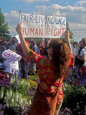 Canada. Raising low-wage workers out of poverty: What is the government doing? | Nouvelles brèves FTP - News in brief VET | Scoop.it