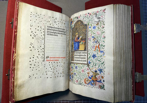 A Step-by-Step Guide to Making an Illuminated Manuscript | SoRo class | Scoop.it