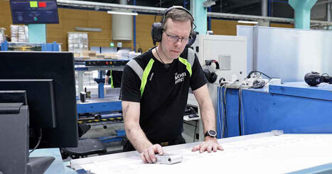 Kirjapaino Suomessa painaa koneet punaisina Raamattuja Ukrainaan &ndash; jo miljoonia l&auml;htenyt | Kotimaa | Yle | 1Uutiset - Lukemisen t&auml;hden | Scoop.it