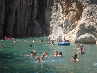 Cómo bañarse de forma segura en un rio : Senderismo y excursiones | L ...