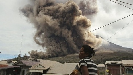 Ring of fire blasts to life as 10,700 evacuate Mount Sinabung surrounds | Gestion des Risques | Scoop.it