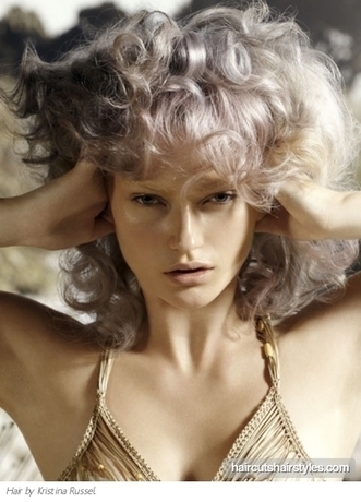 Curly Purple Hairstyle Idea | Kapsels voor vrouwen | Scoop.it