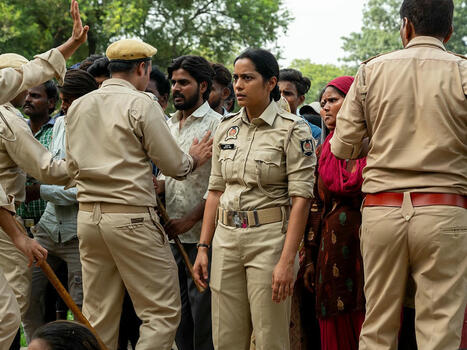 ‘Secretos de un crimen’: sobrecogedor ‘neonoir’ sobre la violencia sexual contra las mujeres en la India | Cultura | EL PAÍS | Religiones. Una visión crítica | Scoop.it