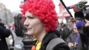 Vid&eacute;o : Au coeur de l&rsquo;action men&eacute;e par le collectif JEUDI NOIR &agrave; la Chambre des huissiers de justice | Economie Responsable et Consommation Collaborative | Scoop.it