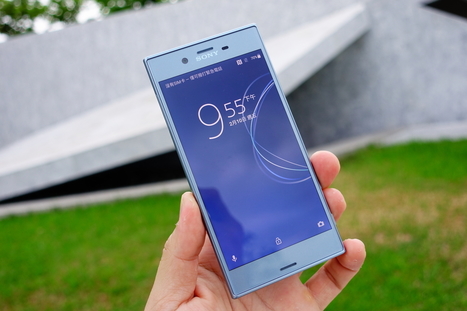 Sony Xperia XZs Unboxing Hands on Pics - Ice Blue and Black Color Featured | Gizmo Bolt - Exposing Technology, Social Media & Web | Scoop.it