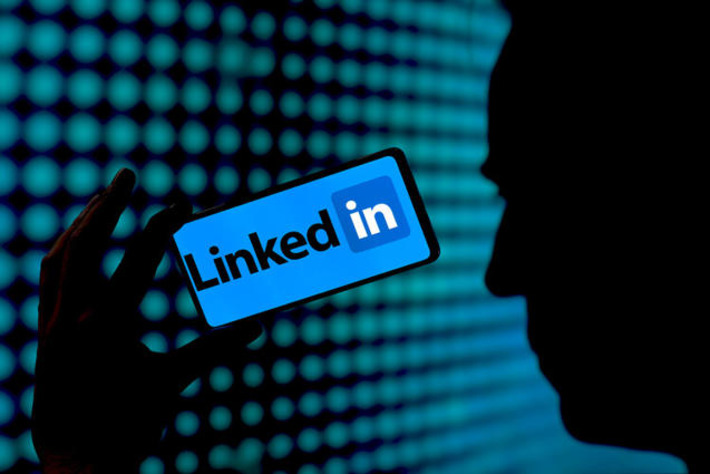 LinkedIn Is Fighting Back Against AI Slop &mdash; and AI Comments | Technology Report - Changing Our World | Scoop.it