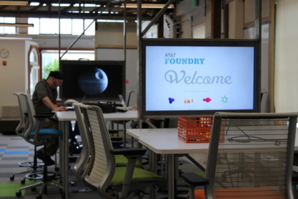 AT&T hopes to bolster mobile life with new innovation centers | Innovating to what's next... | Scoop.it