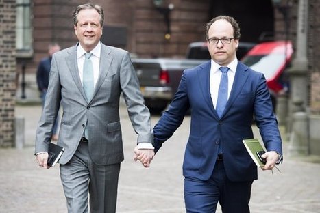 Straight Men Are Suddenly Holding Hands For A Beautiful Reason | A Random Collection of sites | Scoop.it