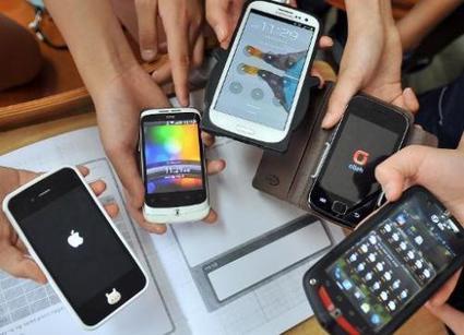 Hackers threaten phone in your pocket, experts warn | Education & Numérique | Scoop.it
