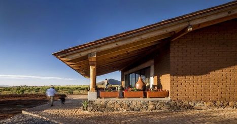 [Inspiration] Terre crue, bois et matériaux recyclés pour cette maison proche d'un désert mexicain | Build Green, pour un habitat écologique | Scoop.it