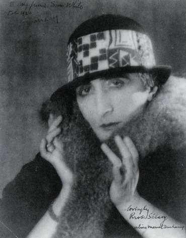10 Famous Artists&rsquo; Fascinating Alter-Egos &laquo; Flavorwire | Art and culture | Scoop.it