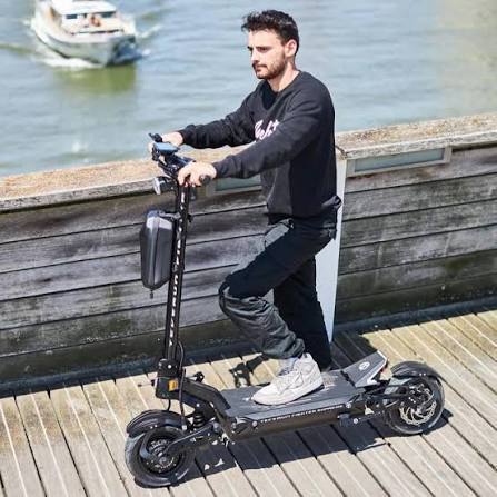Le gouvernement &laquo; r&eacute;fl&eacute;chit &raquo; &agrave; rendre le port du casque obligatoire pour les cyclistes et les usagers de trottinette&nbsp; | S&eacute;curit&eacute; publique et civile. Police | Scoop.it