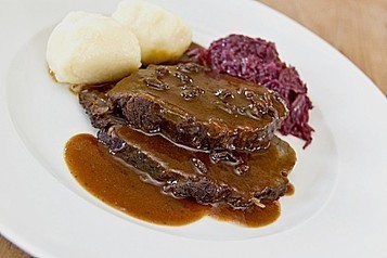 Sauerbraten mit Rotkohl und Kartoffelklößen | #EatingCulture #EasyCooking #Germany | Hobby, LifeStyle and much more... (multilingual: EN, FR, DE) | Scoop.it