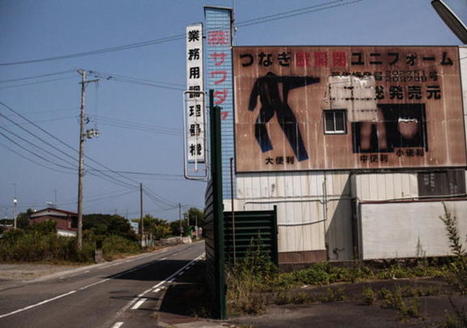 Future of Storytelling Online? Convergence & Mashups as Illustrated By Unknown Spring | Must Design | Scoop.it