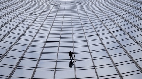 « Spiderman » arrêté après avoir gravi le Skyper à Francfort | No limite | Scoop.it