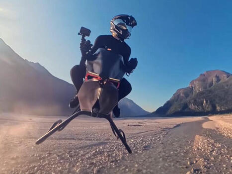 Ni coche ni avión: así es la moto voladora del futuro que alcanza 200 kilómetros por hora | Mi Cajón de Ideas | Scoop.it