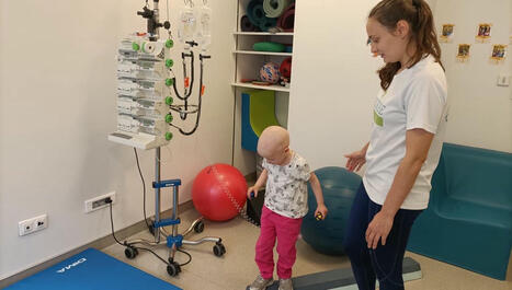 "Je n'ai pas la blouse du médecin", du #sport sous forme de jeu pour les enfants atteints d'un #cancer au @CHUdeBesancon #Soutien #CancerPédiatrique #APA #Témoignages | autour du CANCER | Scoop.it