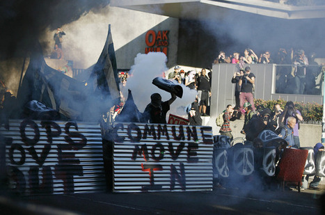 Occupy protesters clash with Oakland police | Epic pics | Scoop.it