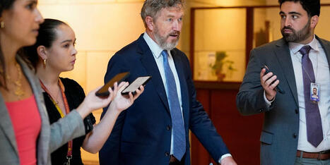 Republican behind Epstein law reveals 'backup plan' to get around Trump DOJ's redactions - AlterNet | Backstabber Watch | Scoop.it