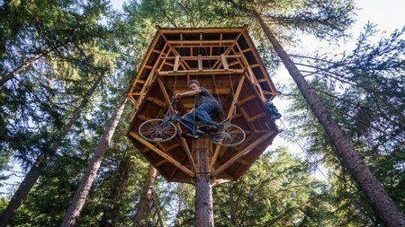 22 year old builds a human-powered bicycle "elevator" | Eco-conception | Scoop.it