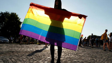 Etats-Unis : près de la moitié des jeunes LGBTQ ont pensé à se suicider en 2021 - Le Parisien | Actualité sanitaire et sociale - CRDI Croix-Rouge Compétence                               Hauts-de-France | Scoop.it