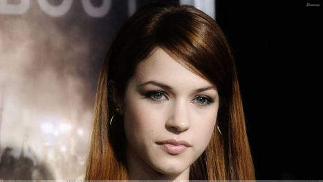 Alexis Knapp In Celebrities Height Weight Age Amp Wiki