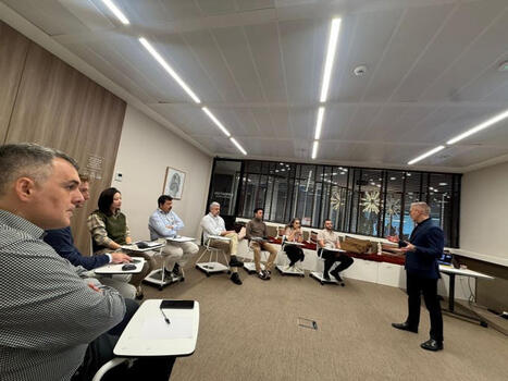 Building skills to bridge East-West Leadership cultures&nbsp; | Chinese Travellers | Scoop.it