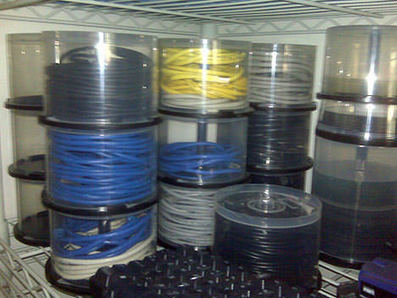 DIY: What to Do With Empty Cd/dvd Spindles | 1001 Recycling Ideas ! | Scoop.it
