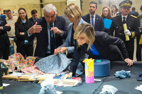 Deux ministres chez Nouvelles fibres textiles, à Amplepuis, pour convaincre de leur détermination à lutter contre la "fast fashion" | ENSAIT DOC | Scoop.it