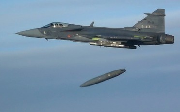 Essais de s&eacute;paration en vol pour le Gripen E | DEFENSE NEWS | Scoop.it