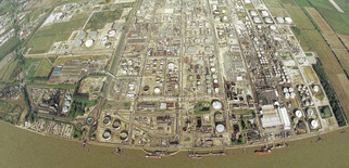 Notre-Dame-de-Gravenchon. ExxonMobil annonce officiellement la vente de sa raffinerie à Port-Jérôme | Veille territoriale AURH | Scoop.it