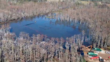 Giant Louisiana sinkhole swallows more land | Coastal Restoration | Scoop.it
