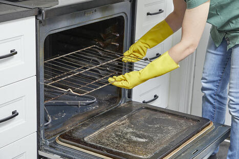 7 Easy and Effective Ways to Clean Oven Racks | Best Home Decor  Maintenance Tips & More | Scoop.it