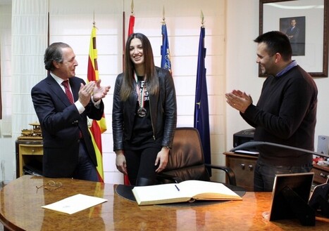 Santa Pola se vuelca con su guerrera Lara Gonz&aacute;lez tras ser subcampeona de Europa | Balonfemme | Scoop.it