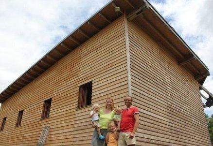 Saint-Laurent-de-Cognac: 800 bottes de paille pour isoler leur maison | Build Green, pour un habitat écologique | Scoop.it