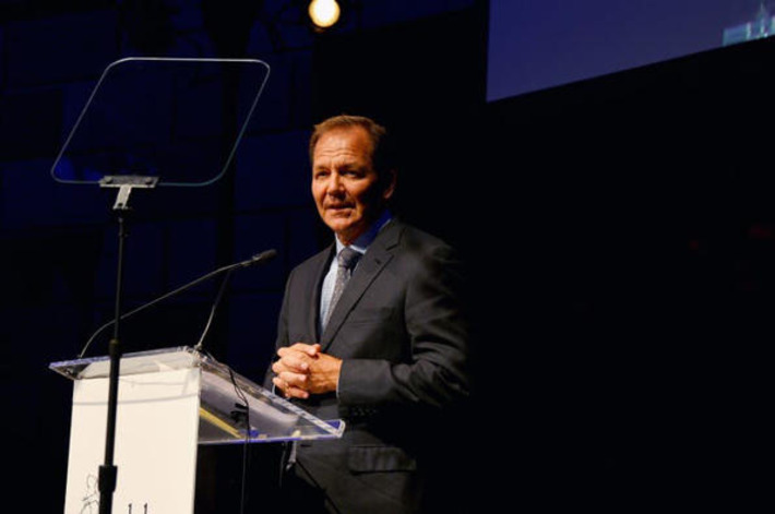 Billionaire hedge fund investor Paul Tudor Jones says AI is like a &lsquo;Category 6 hurricane&rsquo; heading for humanity | Science & Technology Report - Changing Our World | Scoop.it