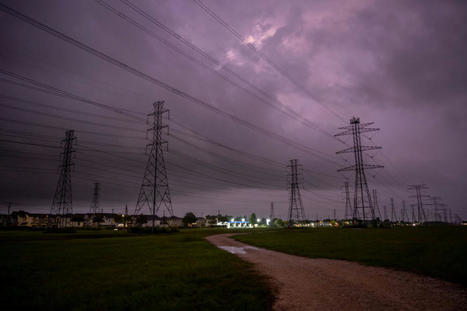 Lights Go Out as Texas Meteorologist Warns of Strain on Power Grid - EcoWatch.com | Agents of Behemoth | Scoop.it