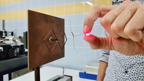 ▶️ Wifi, 4G, Bluetooth : Des scientifiques de l&rsquo;universit&eacute; parviennent &agrave; cartographier des ondes &eacute;lectromagn&eacute;tiques | Le fil d'actualit&eacute;s de l'URCA | Scoop.it