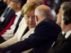 FESF : le Bundestag impose un vote en plénière pour encadrer Merkel | Argent et Economie "AutreMent" | Scoop.it