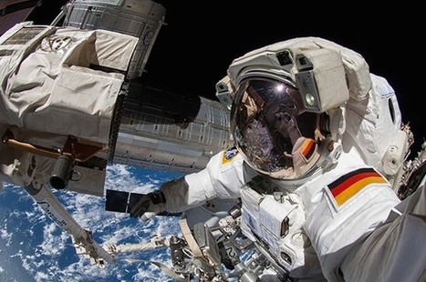 ISS Astronauts Take the Nikon D2Xs on a Spacewalk, Snap Some Selfies Along the Way | Mobile Photography | Scoop.it