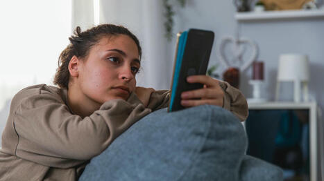 Réseaux sociaux : scroller a tendance à augmenter le sentiment d’ennui, révèle une étude | Comportements digitaux | Scoop.it