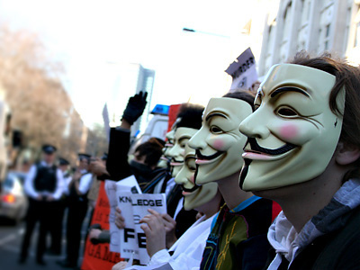 Marland-Militello veut sanctionner les Anonymous qui défilent dans la rue | Geeks | Scoop.it