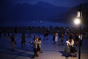 Fed-Up Chinese Residents Blast Dancing Grannies With $42,000 Sound System | News-from-China | Scoop.it