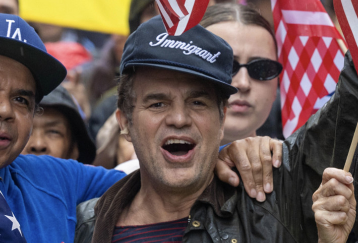 Mark Ruffalo Slams 'Grifter' Trump and Says 'Billionaires Are the Problem, Not Immigrants': They're 'Stealing You Blind' While 'Immigrants Add to the Economy' | The UHNW Lifestyle Report | Scoop.it