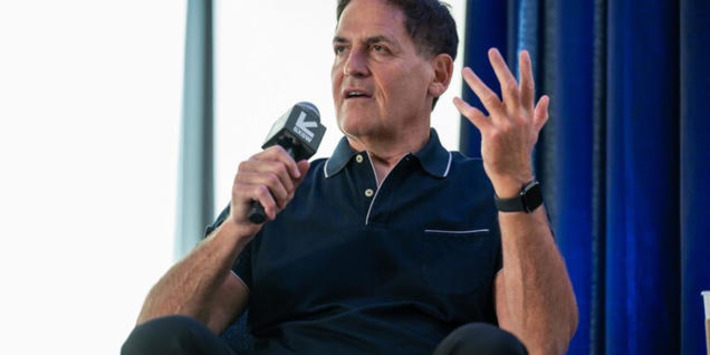 Billionaire Mark Cuban says it&rsquo;s &lsquo;embarrassing&rsquo; to not pay employees well&mdash;and a $20 minimum wage should be standard | Family Office & Billionaire Report - Empowering Family Dynasties | Scoop.it