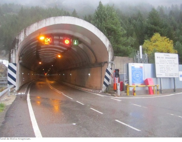 Les Travailleurs Du Tunnel De Bielsa Den