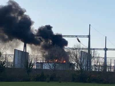 Questionnement sur l'origine de l'incendie d'un poste électrique de 400 000 volts dans la Manche alimenté par la Centrale nucléaire de Flamanville après l'acte criminel sur le pylône d'une ligne TH... | Gestion de crise | Scoop.it